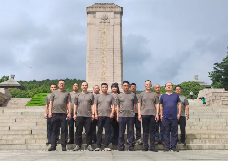 传承红色基因，永葆军人本色—— 淮北市国防动员办组织退役军人赴淮海战役纪念馆
开展主题活动