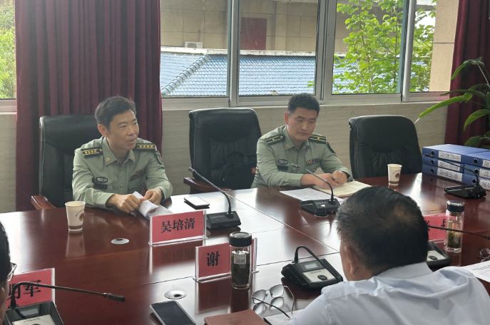 吴培清督导市国防动员办学习教育工作