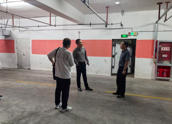 淮北市国防动员办赴翰林学府三期人防工程现场推进整改工作